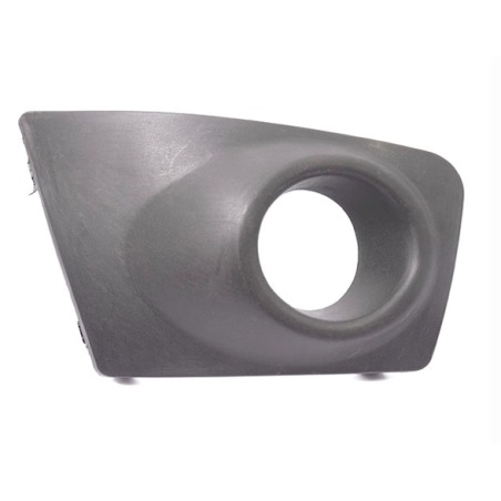 TAPA NEBLINERO DERECHO MITSUBISHI L200 2011/2015 OEM 8321A257