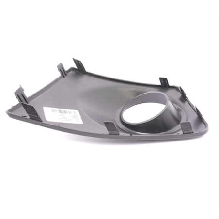 TAPA NEBLINERO DERECHO MITSUBISHI L200 2011/2015 OEM 8321A257