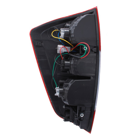 FAROL TRASERO DERECHO NISSAN NP300 2015/2023 OEM 26550-4JA0A