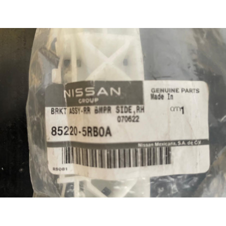 MENSULA DERECHA PARACHOQUE TRASERO NISSAN KICK 2016 2018 ORIGINAL