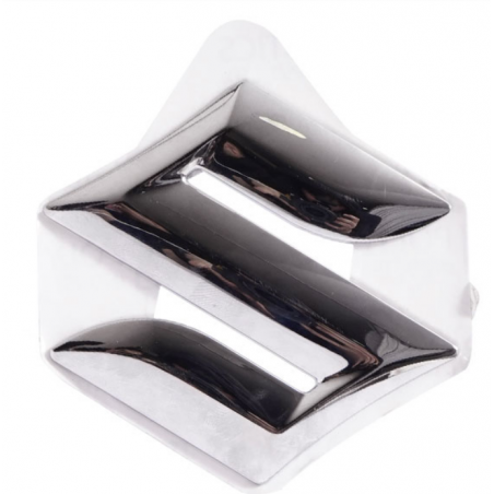 EMBLEMA PORTALON MASCAR SUZUKI ALTO/BALENO/CELERIO/S-PRESSO/SWIFT 2013/2023 ORIGINAL OEM 77811M63J00-0PG