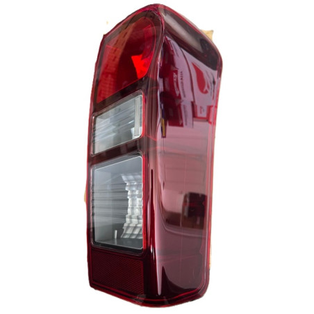 FAROL TRASERO DERECHO CHEVROLET LUV DMAX 2015 2020